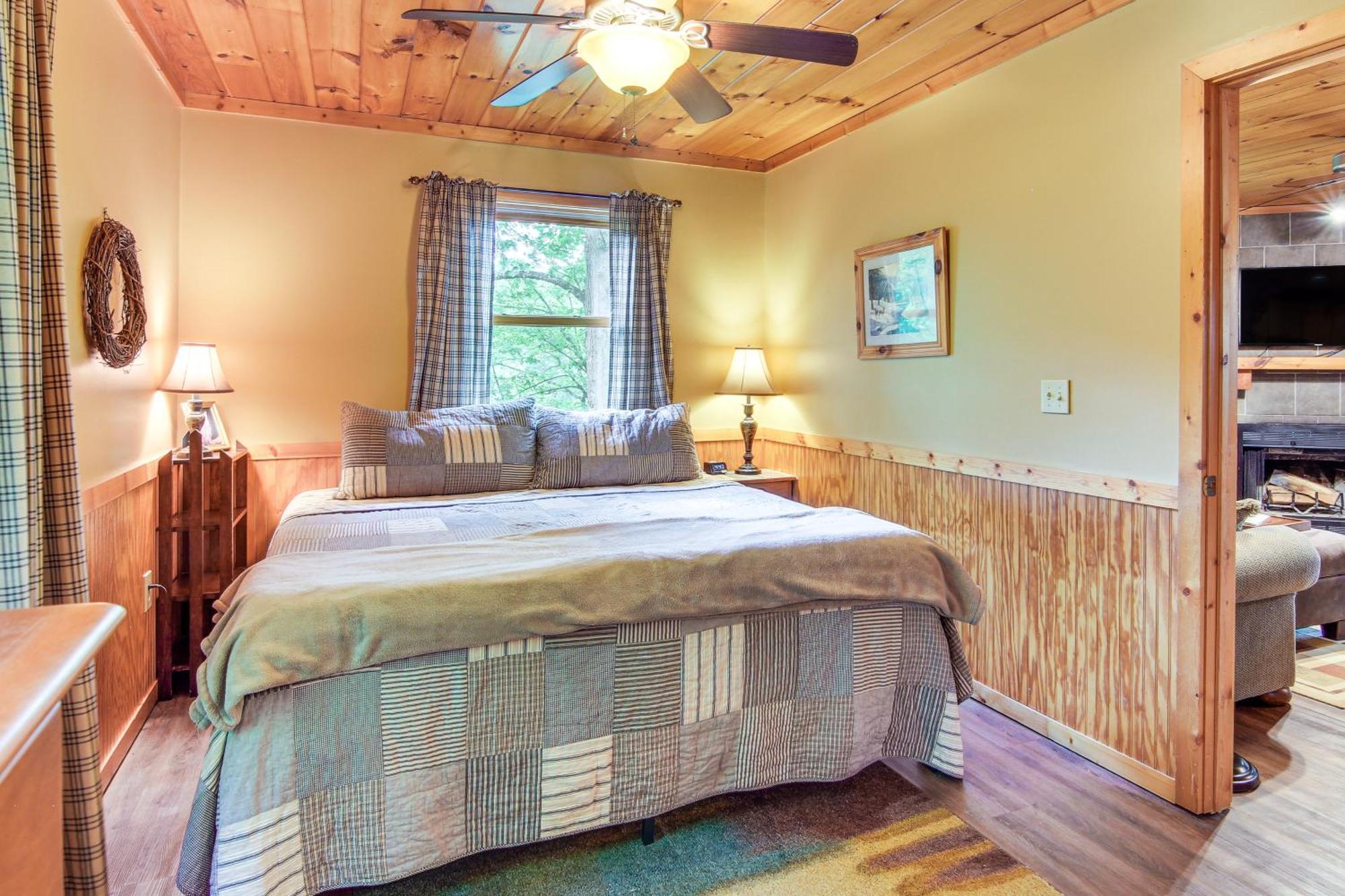 Charming Fox Den Cabin In Whittier With Hot Tub! Eksteriør billede