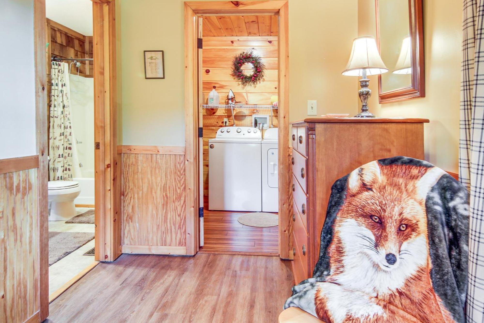 Charming Fox Den Cabin In Whittier With Hot Tub! Eksteriør billede