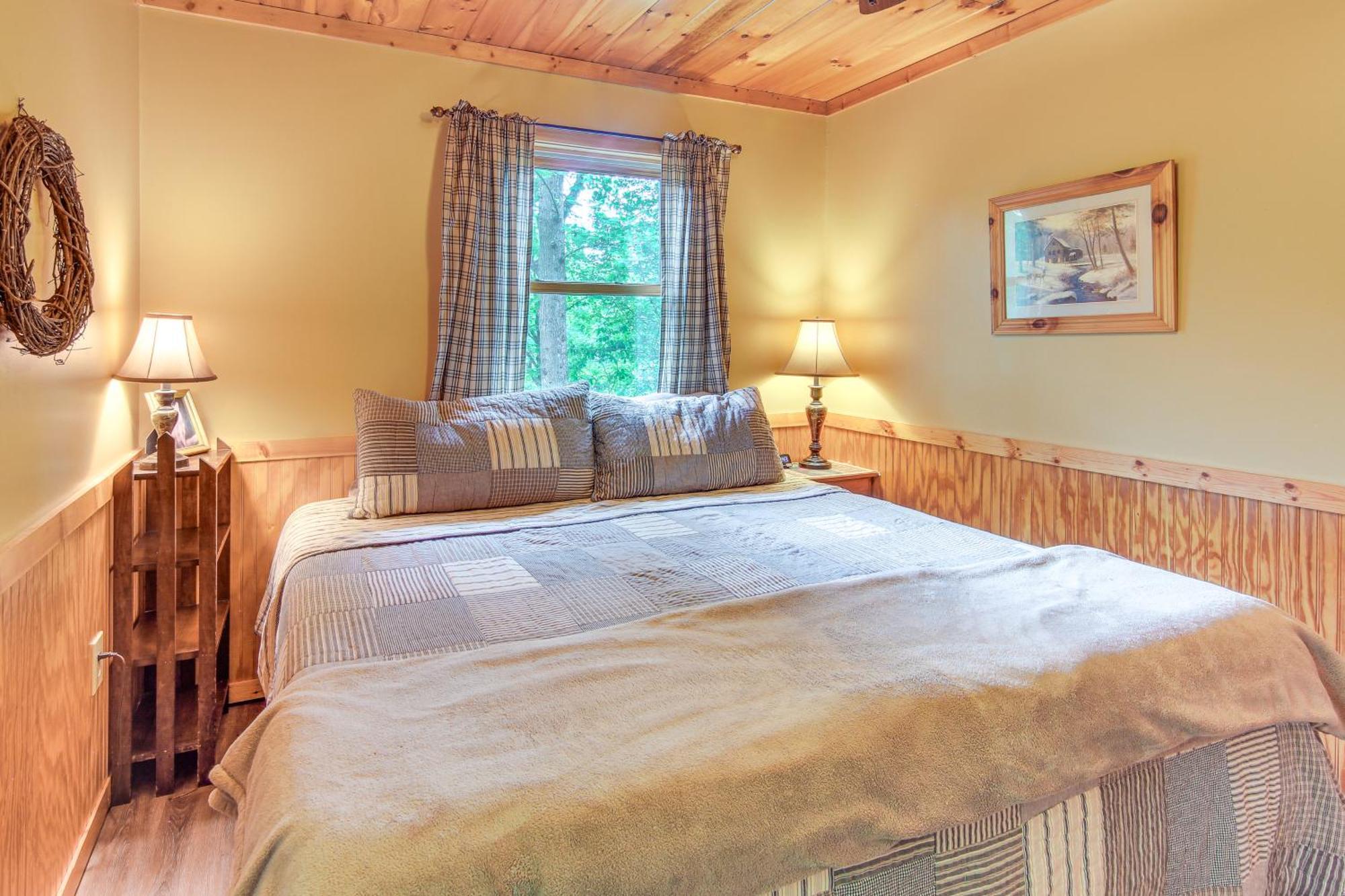 Charming Fox Den Cabin In Whittier With Hot Tub! Eksteriør billede