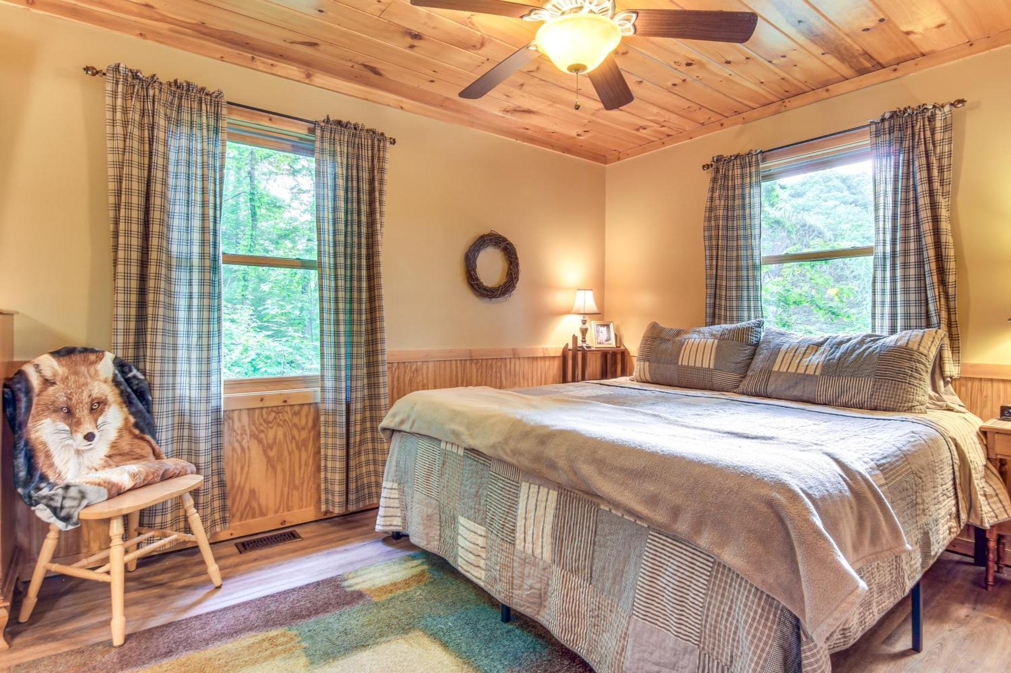 Charming Fox Den Cabin In Whittier With Hot Tub! Eksteriør billede