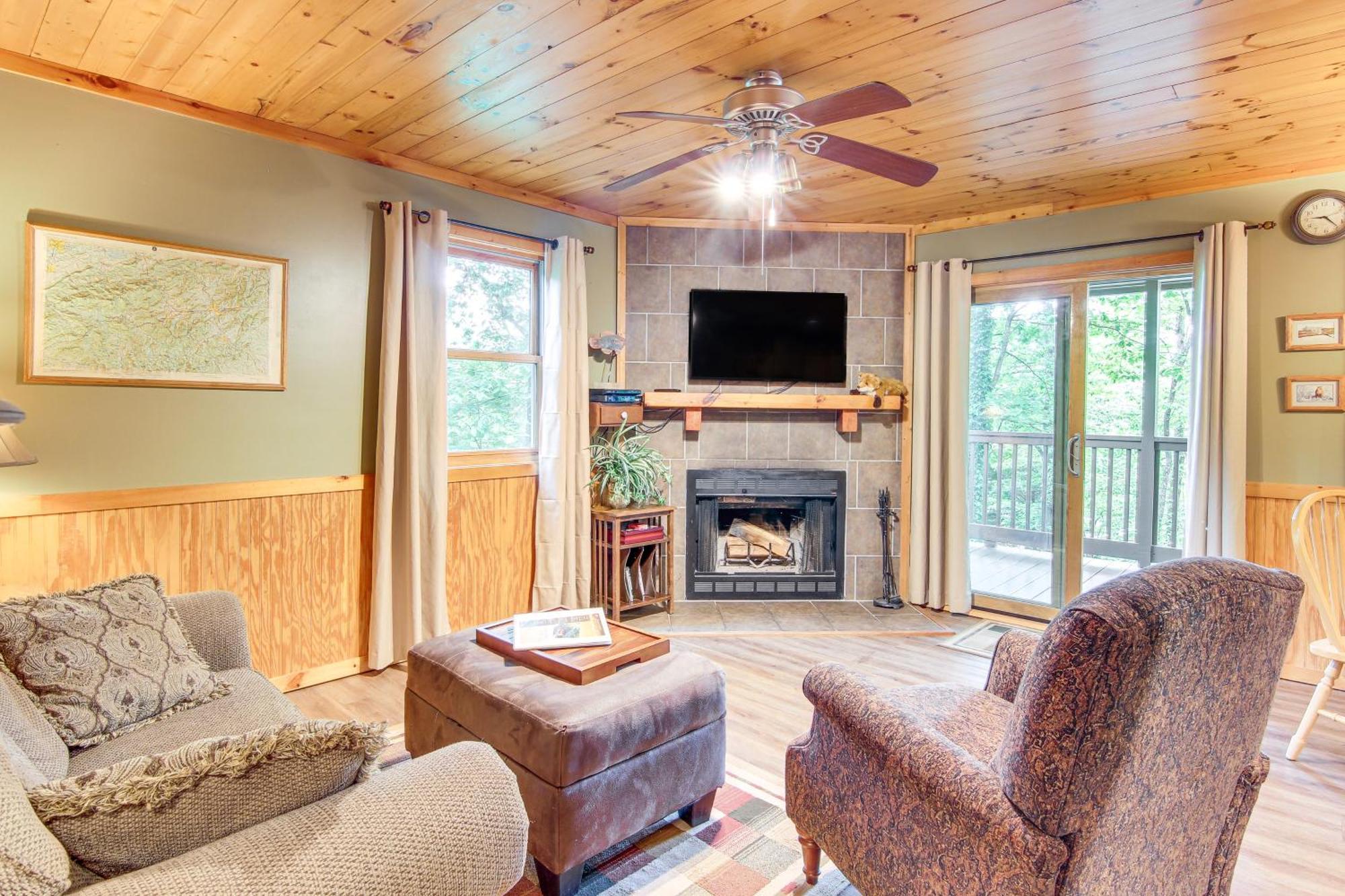 Charming Fox Den Cabin In Whittier With Hot Tub! Eksteriør billede